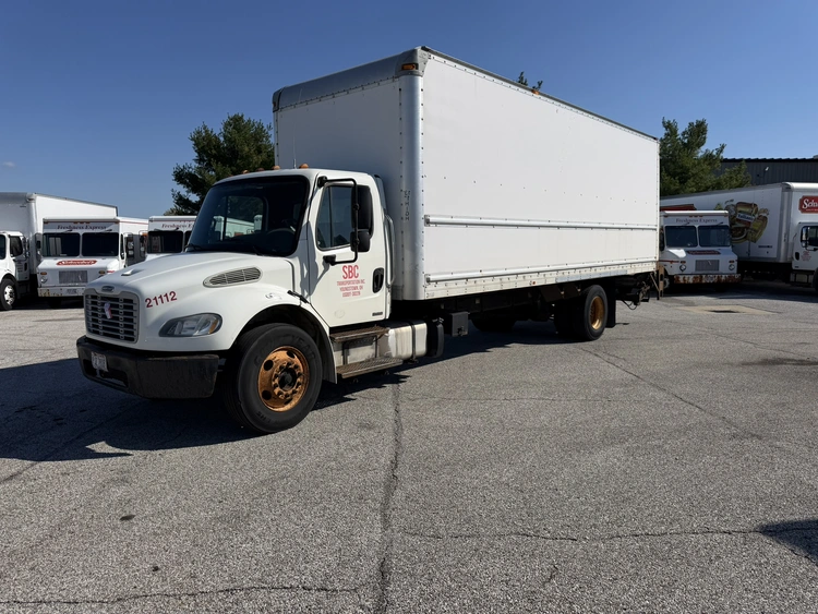 Used 2012 FREIGHTLINER BUSINESS CLASS M2 26' BOX TRUCK Box trucks Ohio US | Miedema Asset Management Group #1709389
