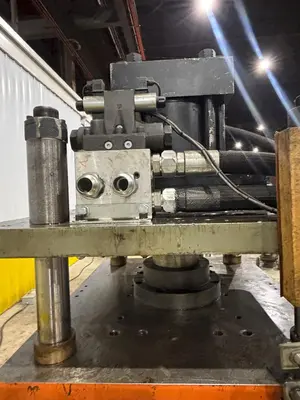 100 TON ROLLFORM INC HYDRAULIC 4 POST CUTOFF & POWER UNIT, 12" STROKE: YOBRO #24328