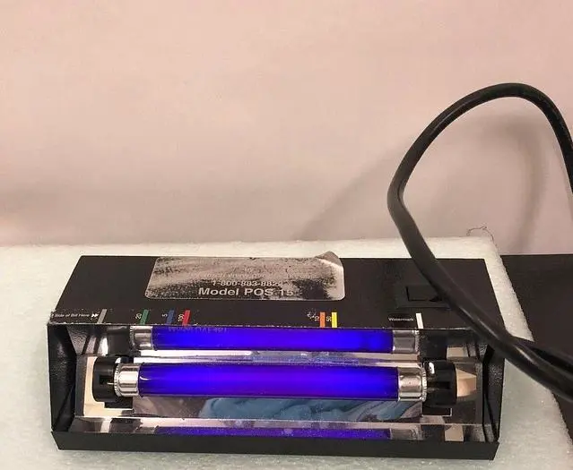 UV LIGHT POS 15  UVF461