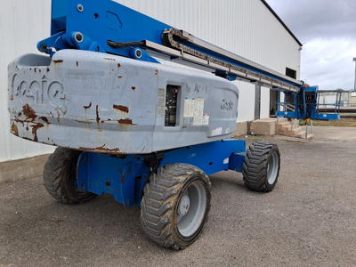 USED 2015 Genie S-85