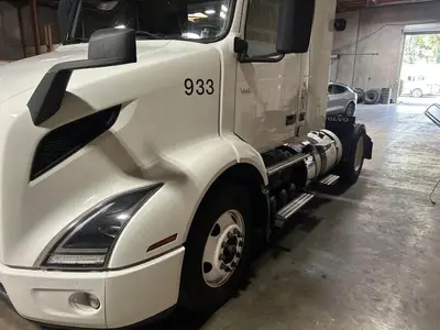 Used 2021 VOLVO VNR42T300 Conventional trucks California US | Ben Kaplan Equipment #1402920