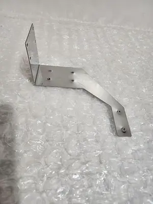 MTG PLATE RIGHT FLEX CONDUIT 102235732