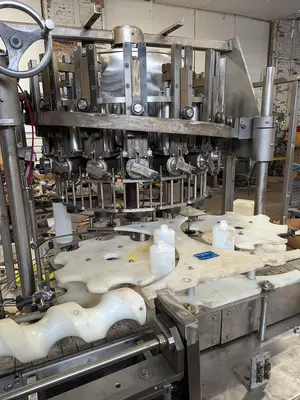 Used 1991 MRM RPF 16 PISTON FILLER LITER PISTONS _UNKNOWN_ Filling Machines Illinois US | Save on Equipment #1259300