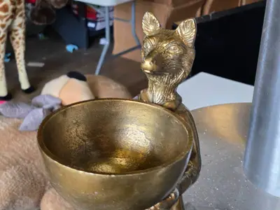 12" Eloise The Fox theme Dish Stand | Metal with Brass-Gold Finish