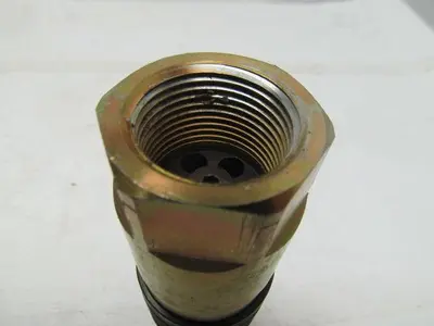 Dynaquip Controls DF16 Quick Disconnect Fitting 1"NPT Two Way Shutoff