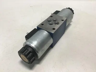 USED REXROTH 4WE6J62/EG24N9K4