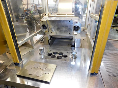 USED VETRACO POWDER PRESS CP 024C 5006