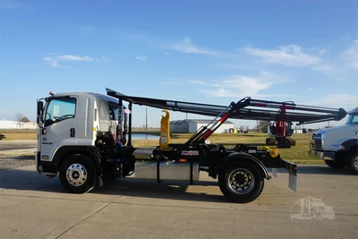 Used 2027 ISUZU FVR Hooklifts & Roll-Offs Texas US | Roll Off Truck World #1491763