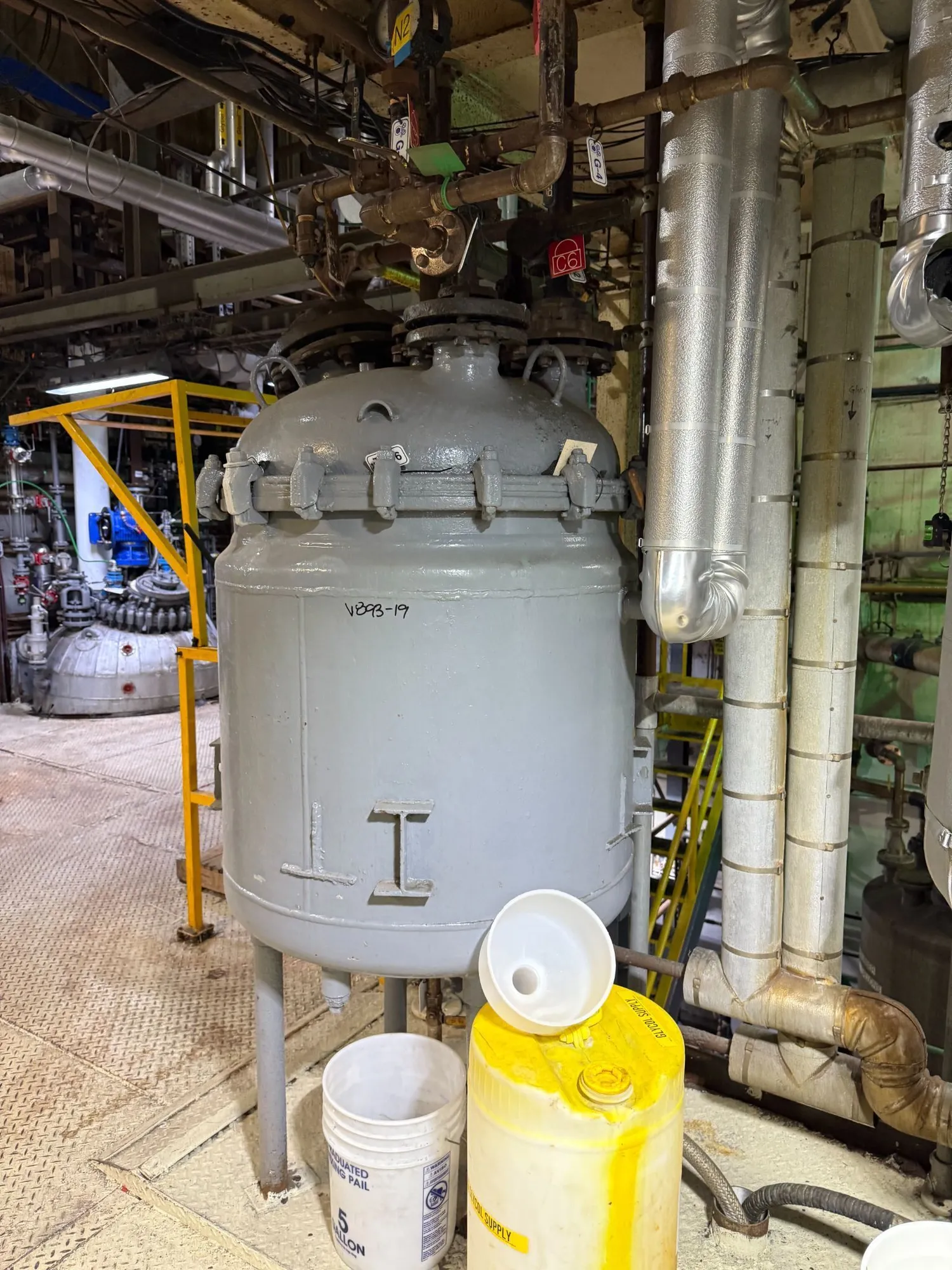 USED STEEL TANK 100 GALLON