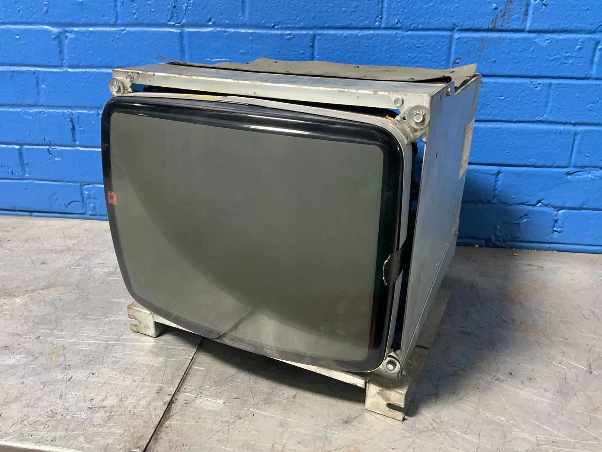 Used 2005 OMNI VISION INC E14DCZLREV.1 Interface Monitors Ohio US | HGR 24 #1316524
