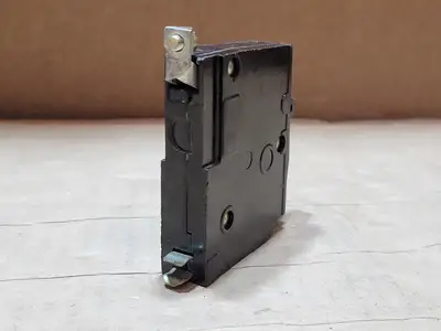 USED SQUARE D QOB130