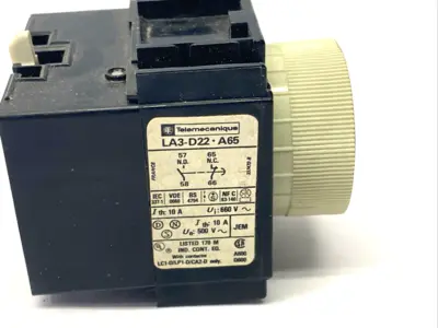 USED TELEMECANIQUE LA3-D22 A65, LA3-D22-A65, 16105