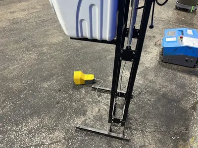20.5”x18”x15” Waterjet Cleaning System