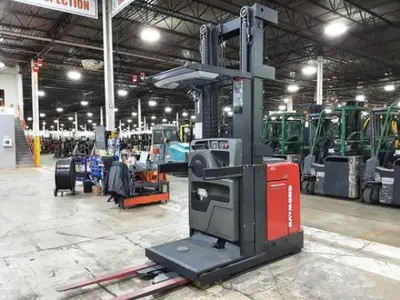 USED 2018 RAYMOND 560-OPC30TT