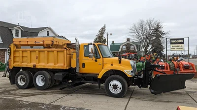 USED 2005 INTERNATIONAL WORKSTAR 7400