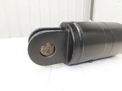 Yale 1504880 Forklift Hydraulic Tilt Cylinder Removed From ERC080