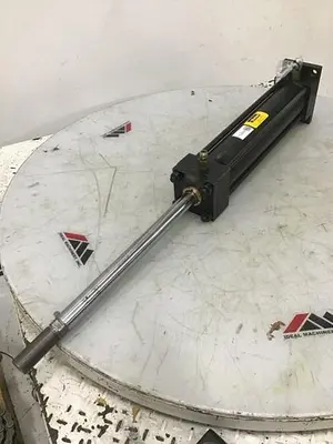 USED PARKER 03.25 H2HTS182M / 16.000