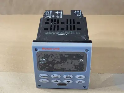 USED HONEYWELL UDC2500