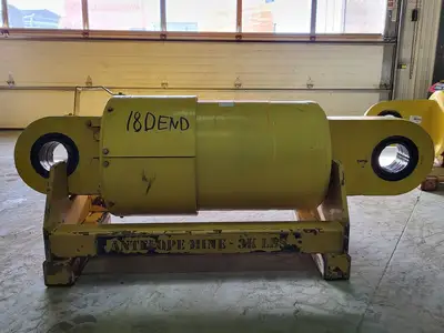 USED KOMATSU EH9423