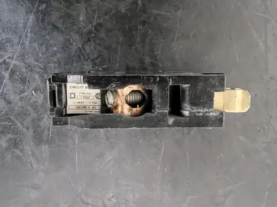 USED SQUARE D QO130