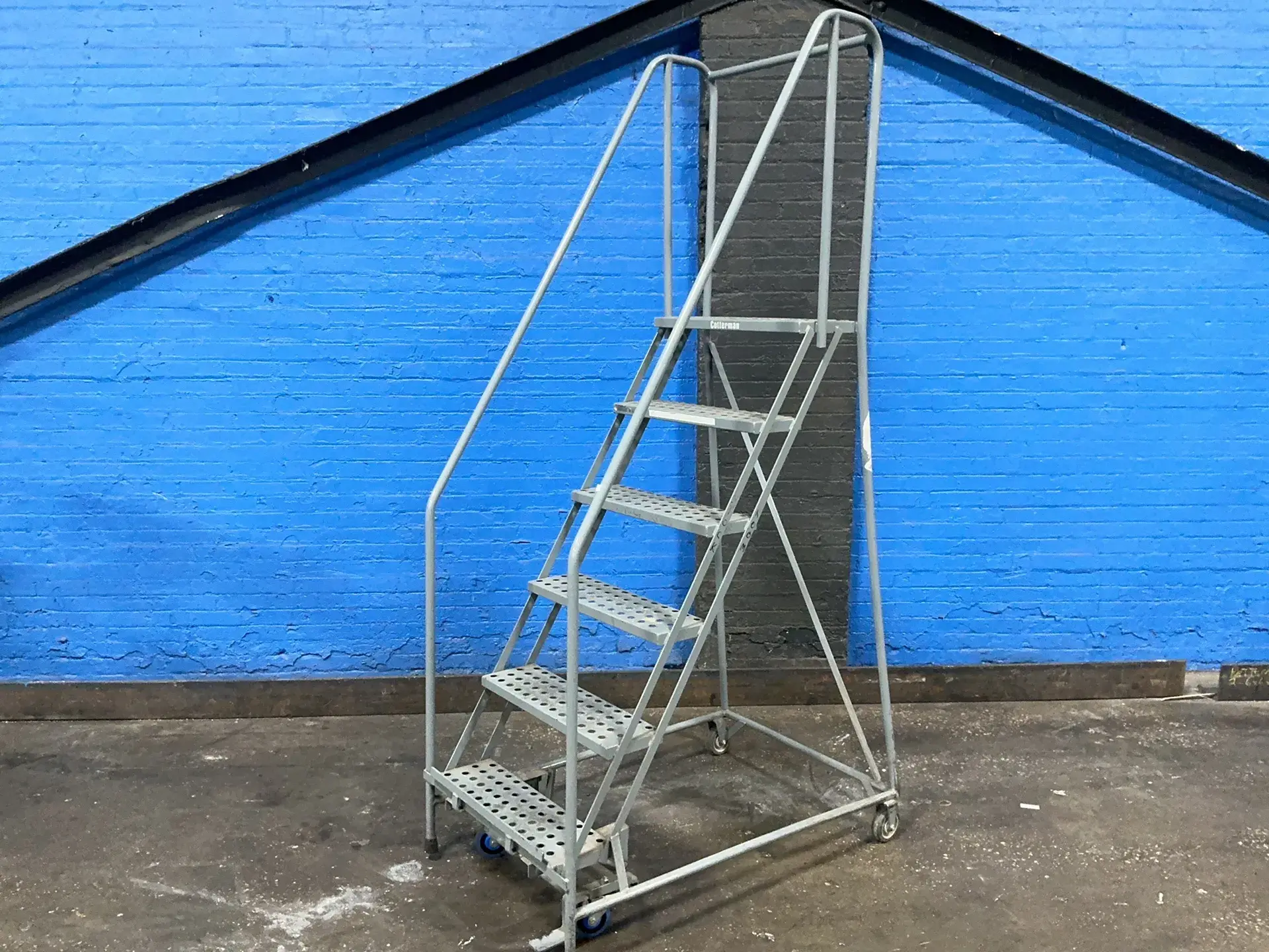 Used _UNKNOWN_ _UNKNOWN_ Ladders Ohio US | HGR 24 #1373289