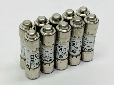 3NW2100-0HG | Siemens  Cylindrical Fuse Link Class CC 10A 600V LOT OF 10 - New Other