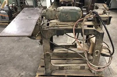 CAROLINA STYLE SINGLE-HEAD HORIZONTAL BORING MACHINE WITH RICHARDSON 4-SPINDLE HEAD
