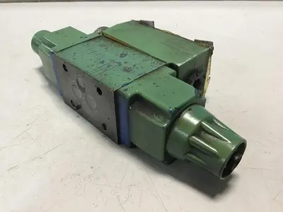 USED VICKERS DG4V32CMWB40