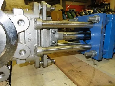 TL 4"-150 Knife gate valve with pneumatic actuator  NEW