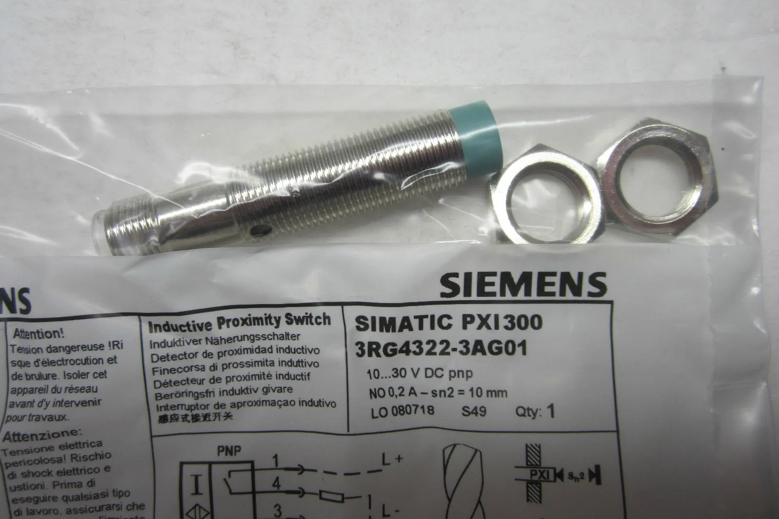 NEW SIEMENS 3RG4322-3AG01 PROXIMITY SENSOR 3RG43223AG01
