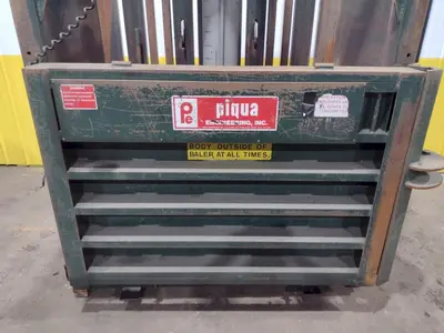 60" X 30" X 20HP PIQUA MODEL #30 VERTICAL HYDRAULIC CARDBOARD BALER: STOCK 17412