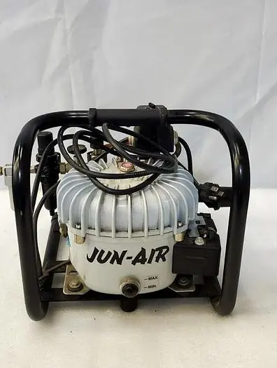JUN-AIR 3-1,5 AIR COMPRESSOR