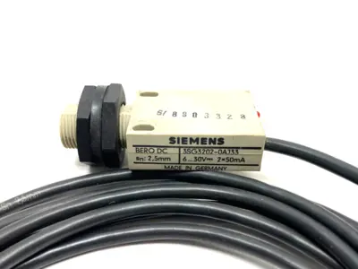 3SG3202-0AJ33 | Siemens  BERO DC Inductive Proximity Sensor 2,5mm sn - New Other