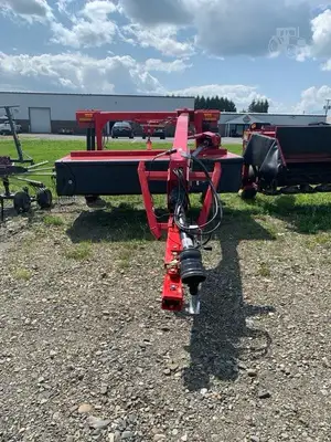 New | in-Stock 2024 MASSEY FERGUSON 1373 Mower Conditioners Maine US | Beauregard Equipment #1511324