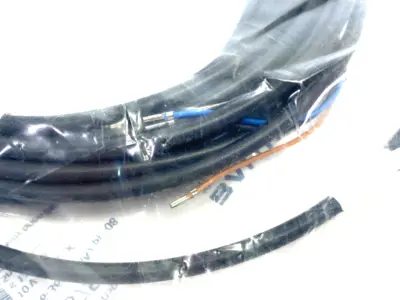BES 516-369-G-SA2-PU-08, BES0375 | Balluff BES0375 Inductive Proximity Sensor BES 516-369-G-SA2-PU-08 - New