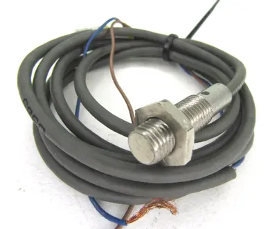 USED OMRON E2E-X2D1-N