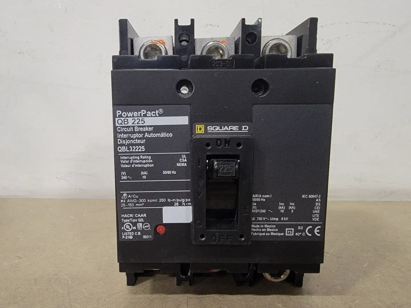 USED SQUARE D QBL32225