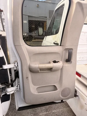 Used 2007 CHEVROLET Silverado C1500 Pickup Trucks California US | Heavy Wall Consulting #1310624