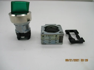New SY-000185 3-position, green Illuminated Selector Switch