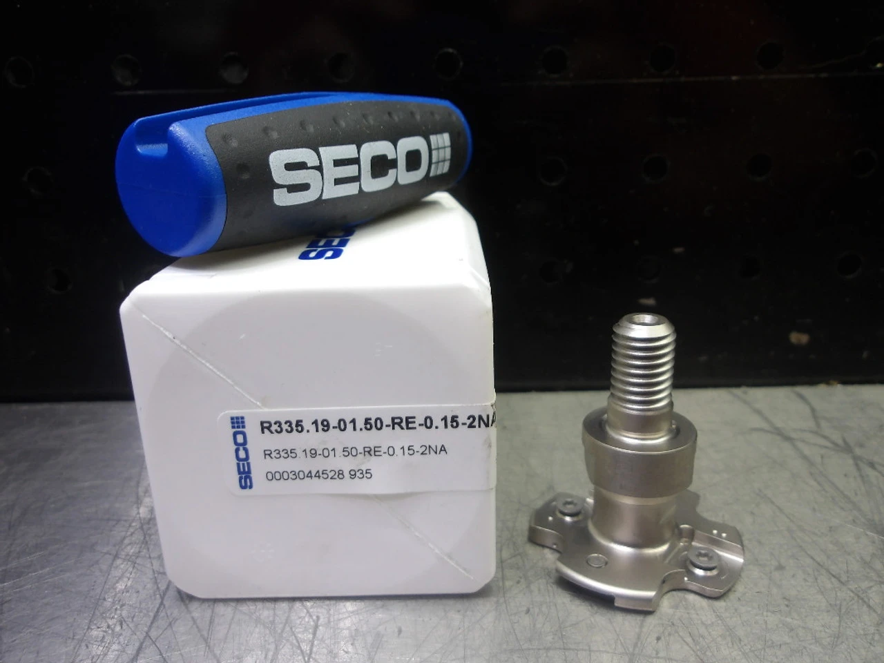 SECO M10 1.5" (0.15") Coolant Thru Disc Mill R335.19-01.50-RE-0.15-2NA (LOC2250)