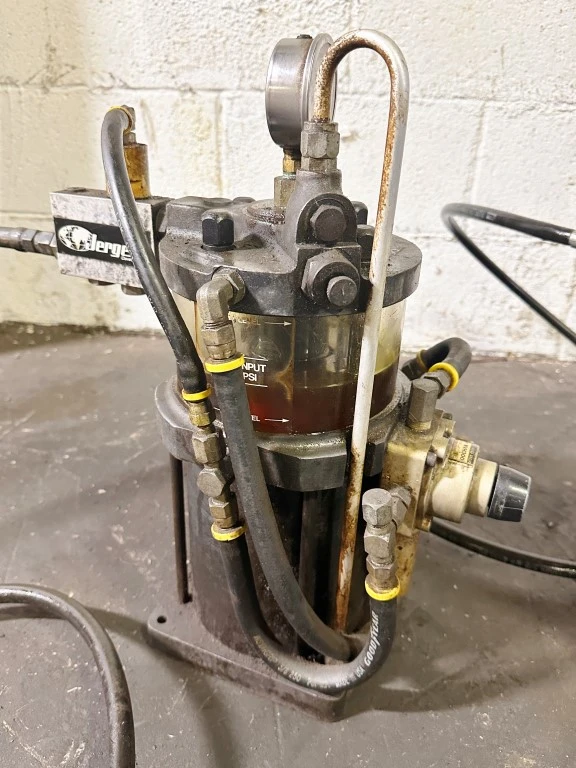 JERGENS 61704 PNEU-OIL BOOSTER