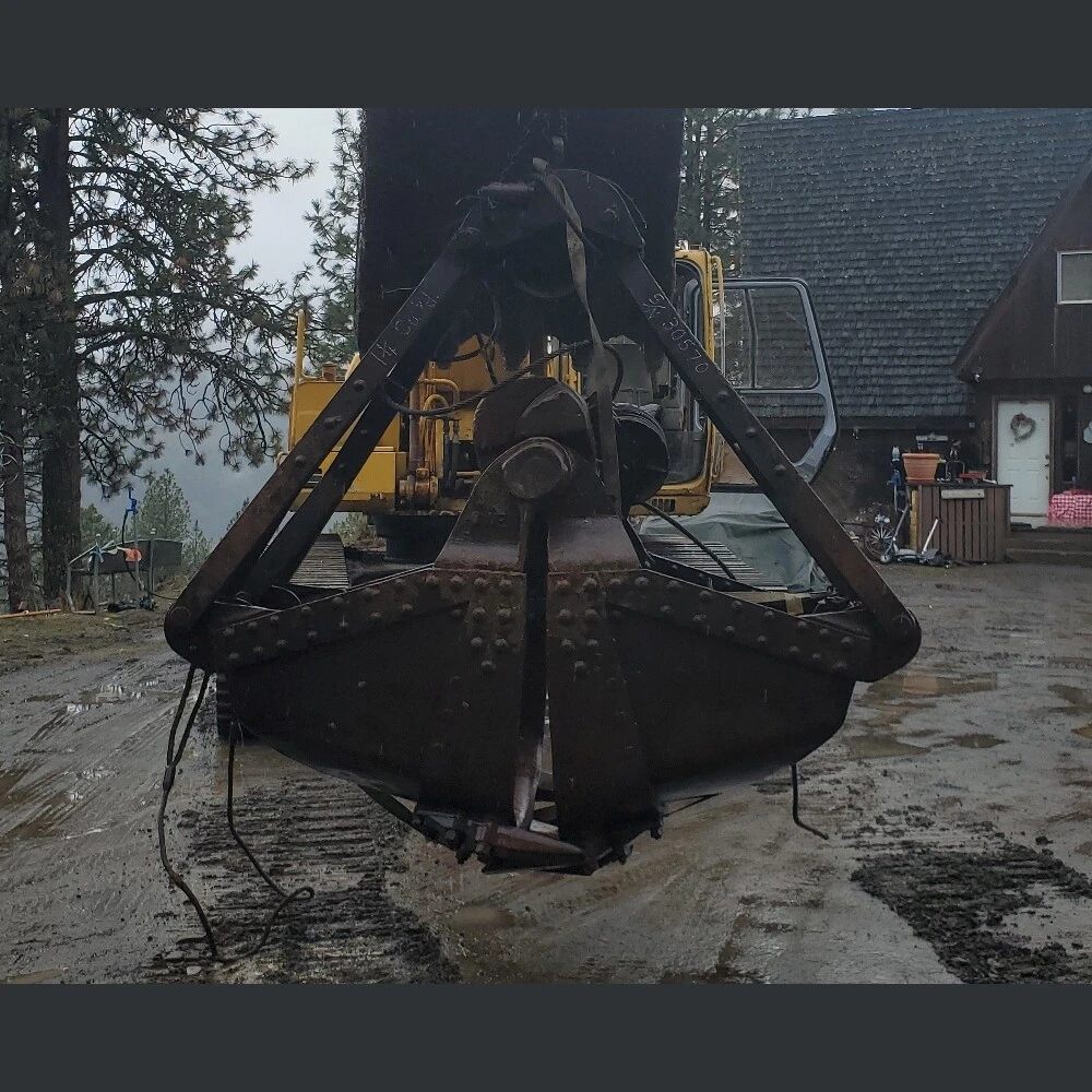 1.25 Yard Clamshell Bucket with Teeth