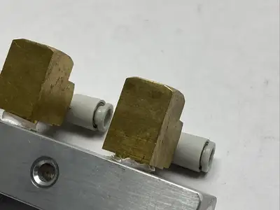 Pneumatic Manifold 4-Port w/ 6mm OD Tube Fittings - Used