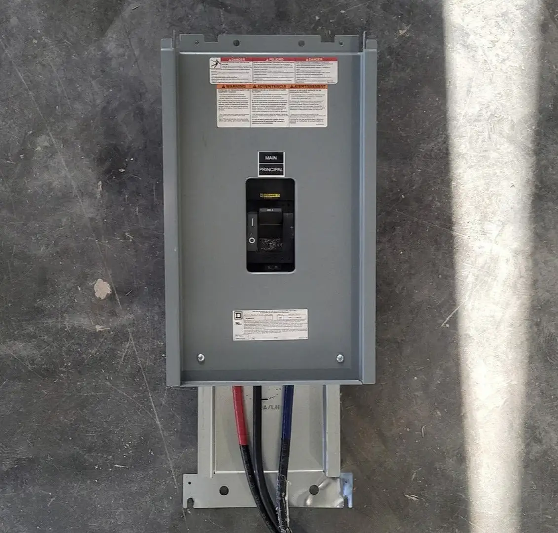 Used SQUARE D NQMB4LA Switchgears British Columbia CA | Lenmark #477633
