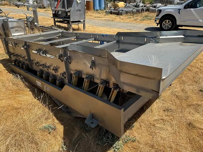 Used KEY ISO-FLO Vibratory Screens California US | Machinery & Equipment #139936