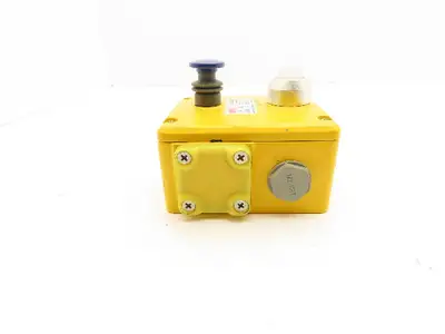 ABB Jokab Safety LineStrong3R Rope Pull Grab Cable Switch E-Stop 2TLA050208R1232