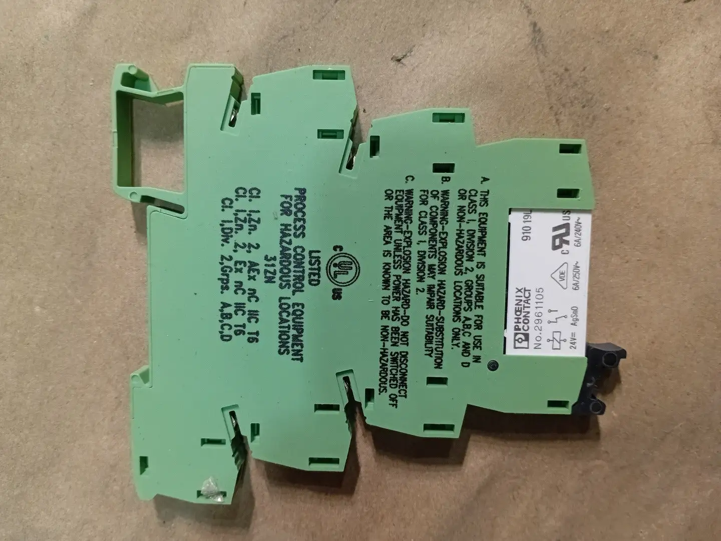 NEW PHOENIX CONTACT PLC-BSC-24DC/21