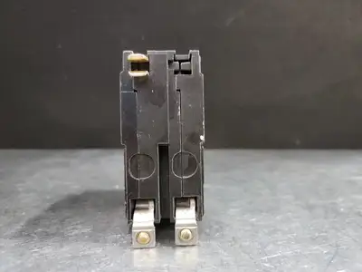 Used SQUARE D QOB230 Switchgears British Columbia CA | Lenmark #243797