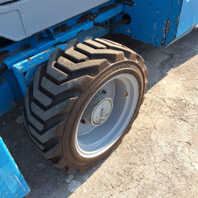 USED 2011 Genie GS-5390 RT