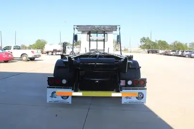 New | in-Stock 2025 MACK MD6 Hooklifts & Roll-Offs Texas US | Roll Off Truck World #1491908